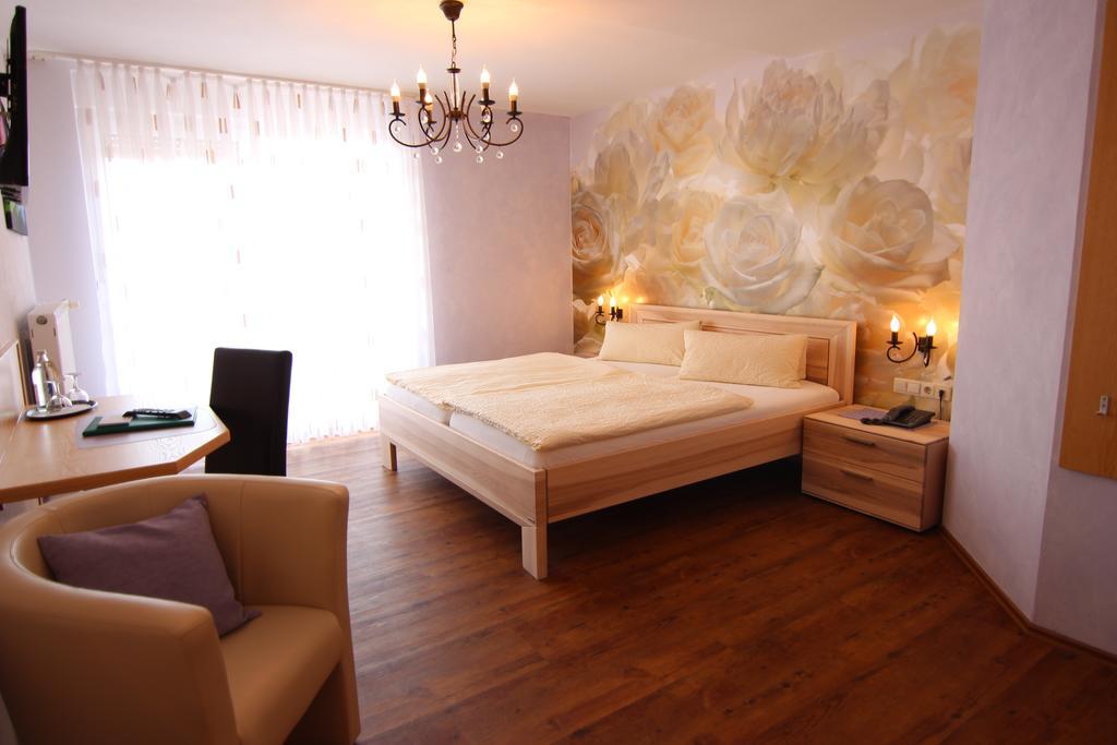 ברגהאוזן Hotel - Restaurant Berghof מראה חיצוני תמונה